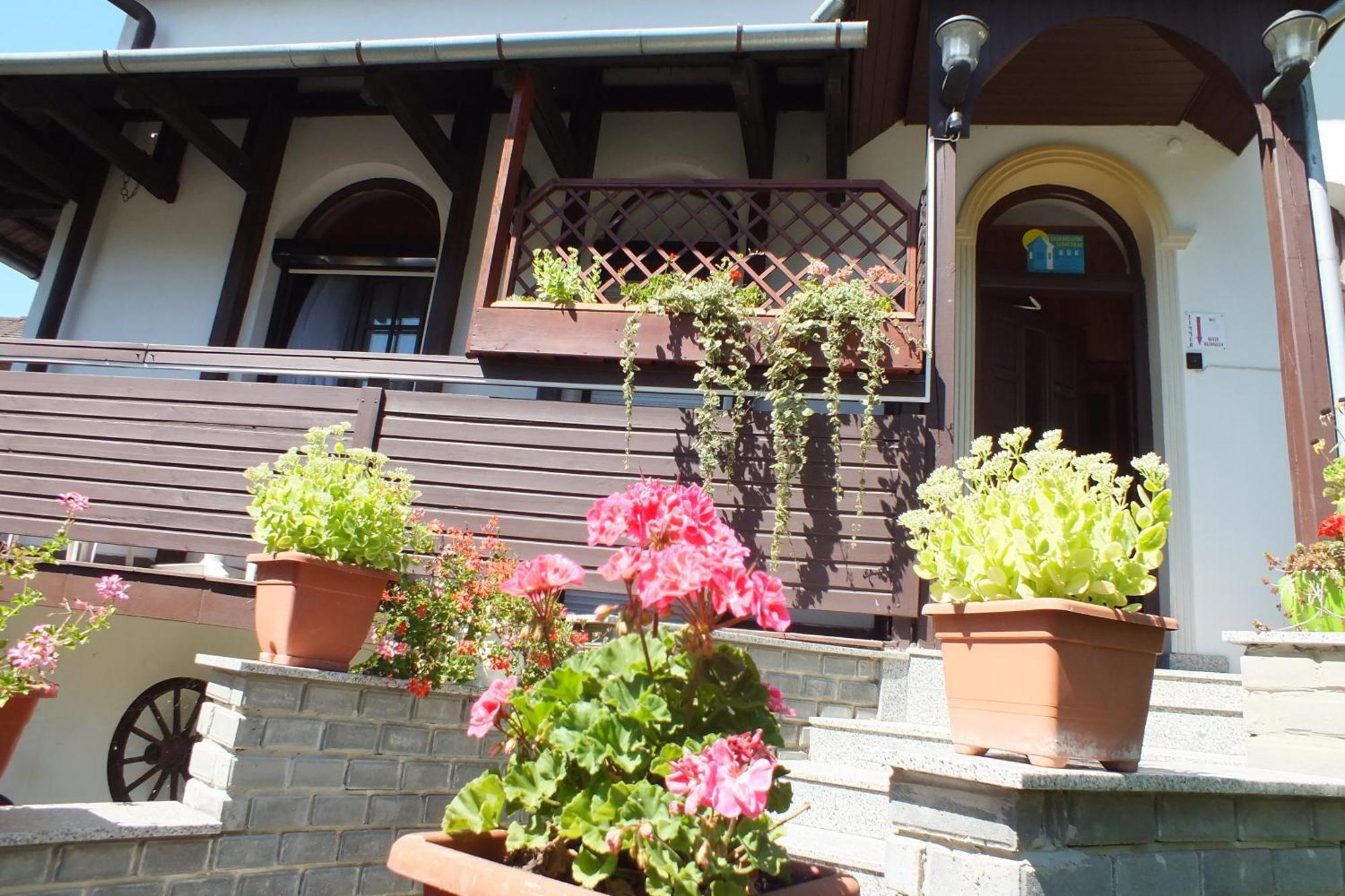 Fehérló Vendégház&Restaurant Buk Exterior foto