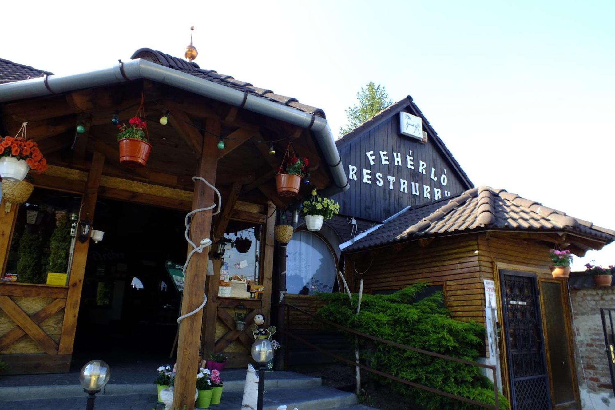 Fehérló Vendégház&Restaurant Buk Exterior foto