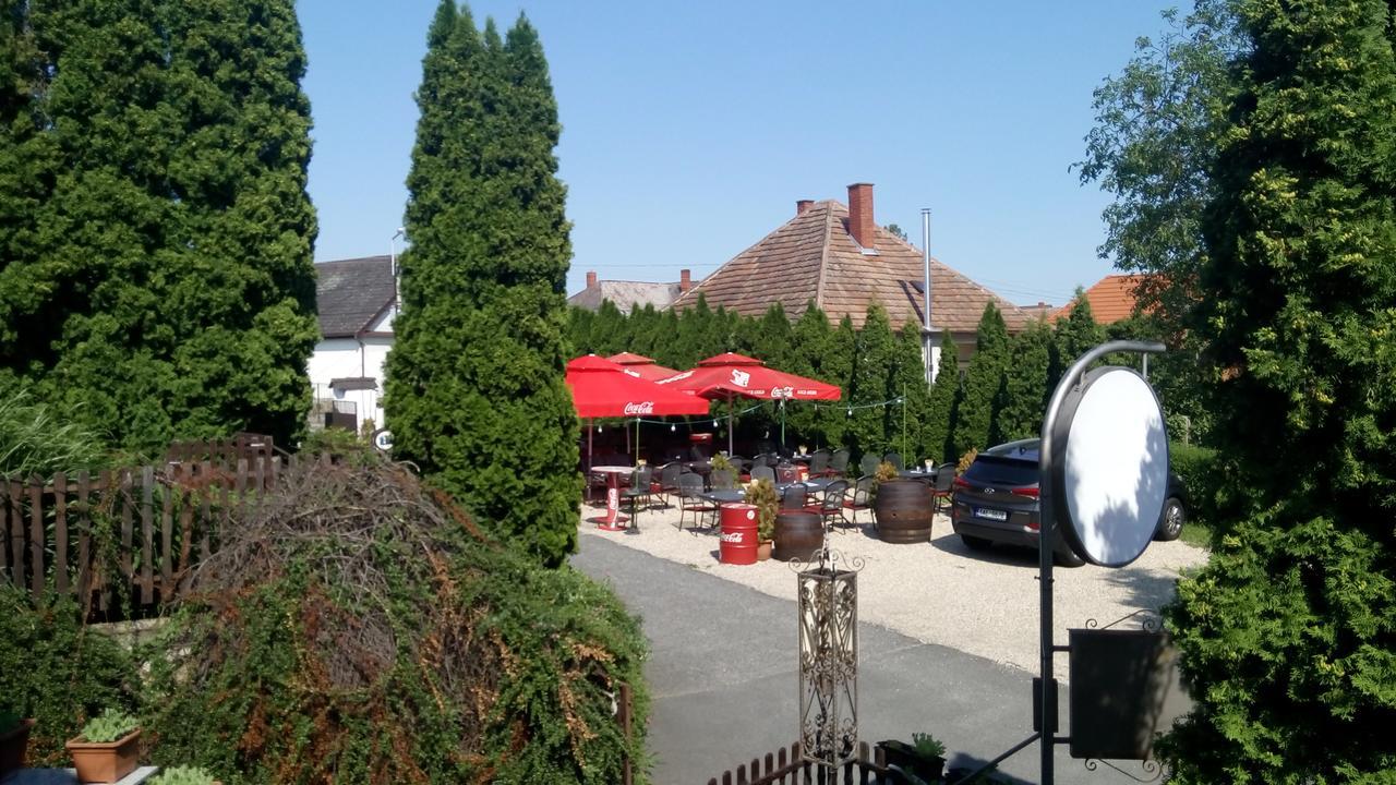 Fehérló Vendégház&Restaurant Buk Exterior foto