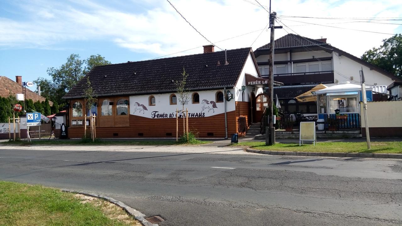 Fehérló Vendégház&Restaurant Buk Exterior foto