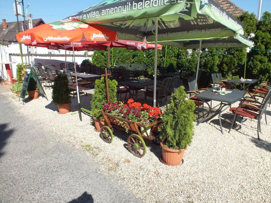 Fehérló Vendégház&Restaurant Buk Exterior foto
