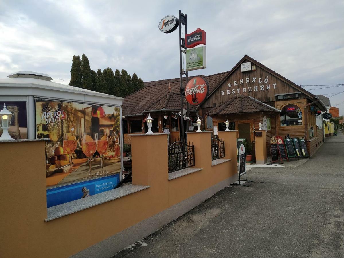 Fehérló Vendégház&Restaurant Buk Exterior foto